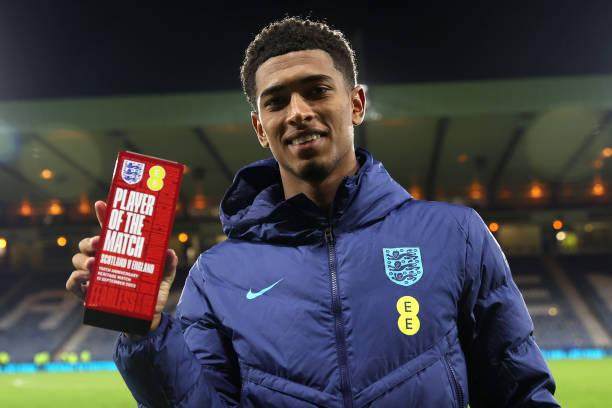 1694567472260068533.jpg -1676785669-612x612.jpg